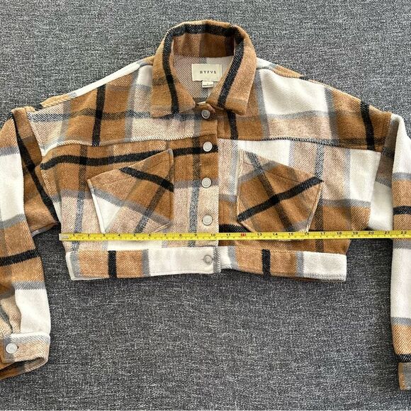 HYFVE Checkered Teddy Jacket in Tan and White - Picture 4 of 5